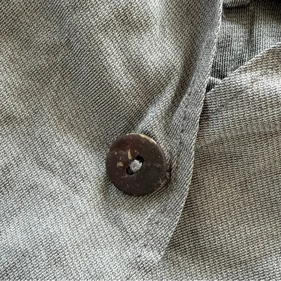 Sarah Pacini Charcoal Crinkled Short Sleeve Blouse - Medium - Picture 5 of 6